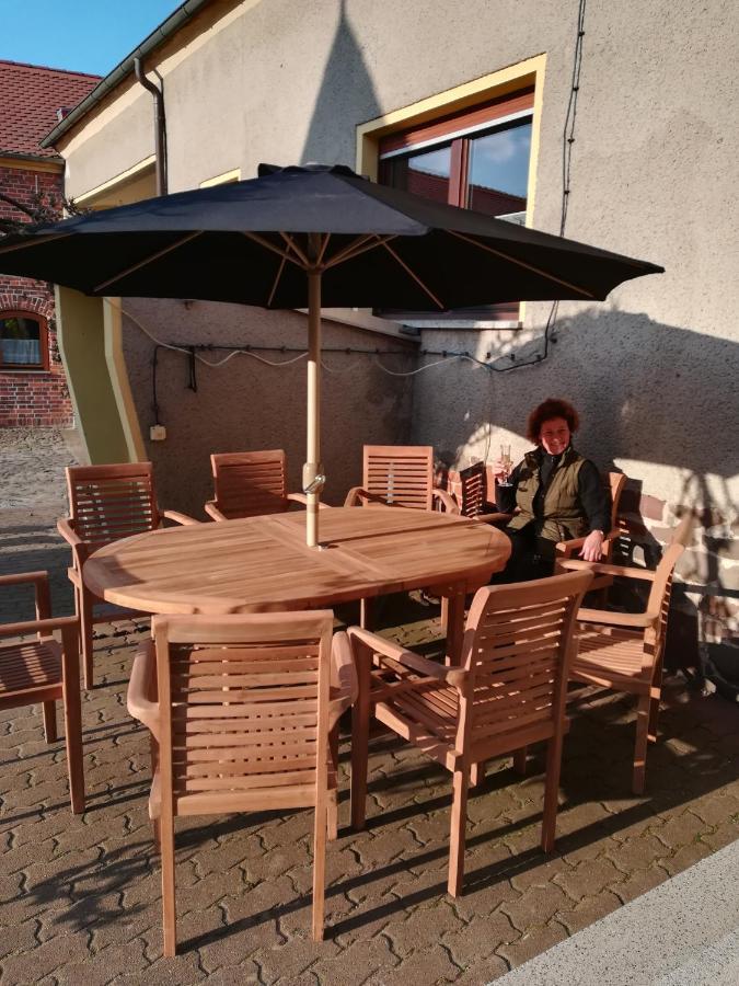 Pension Claudia Gueldenpfennig Тангермюнде Экстерьер фото