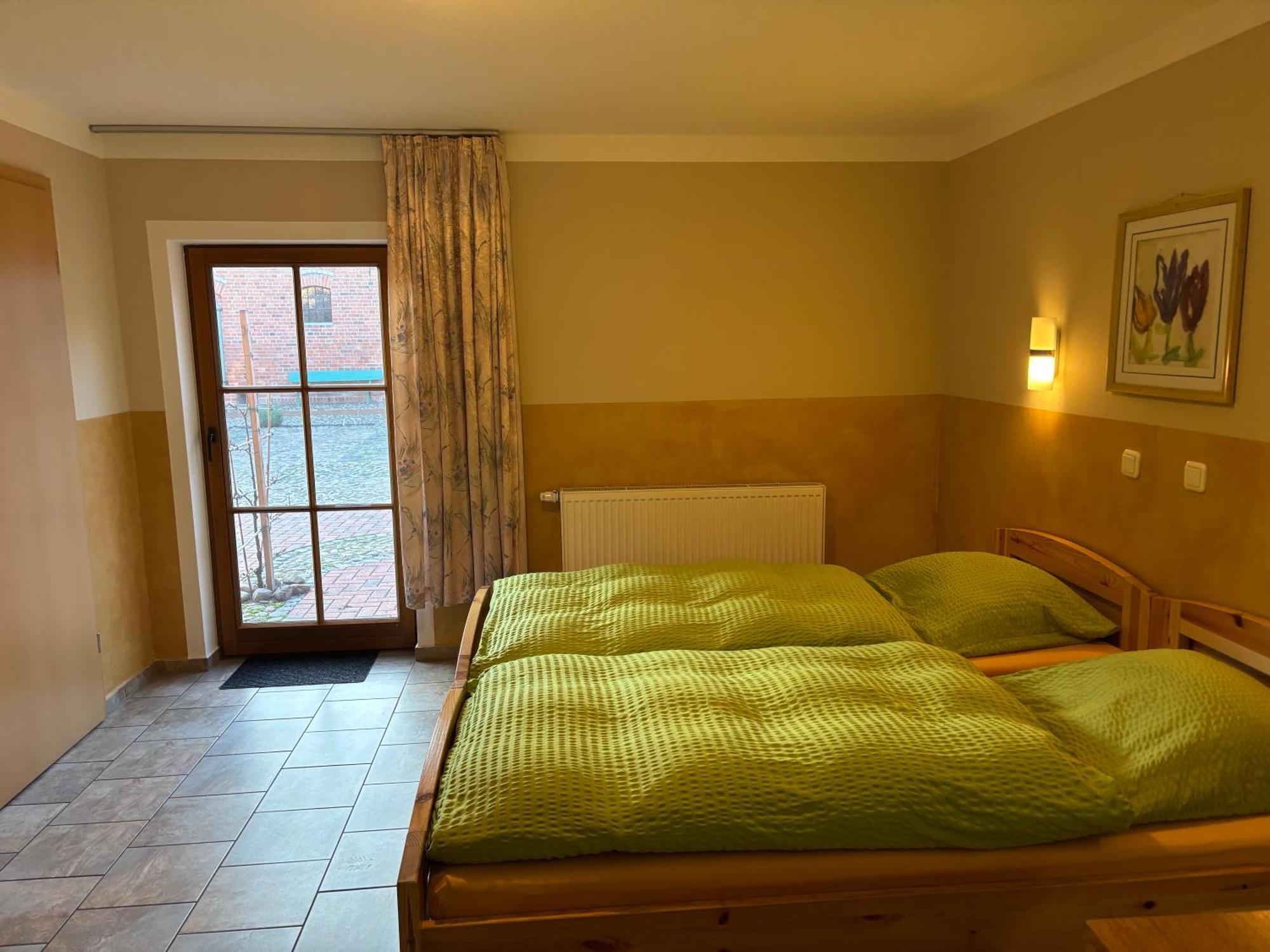 Pension Claudia Gueldenpfennig Тангермюнде Экстерьер фото